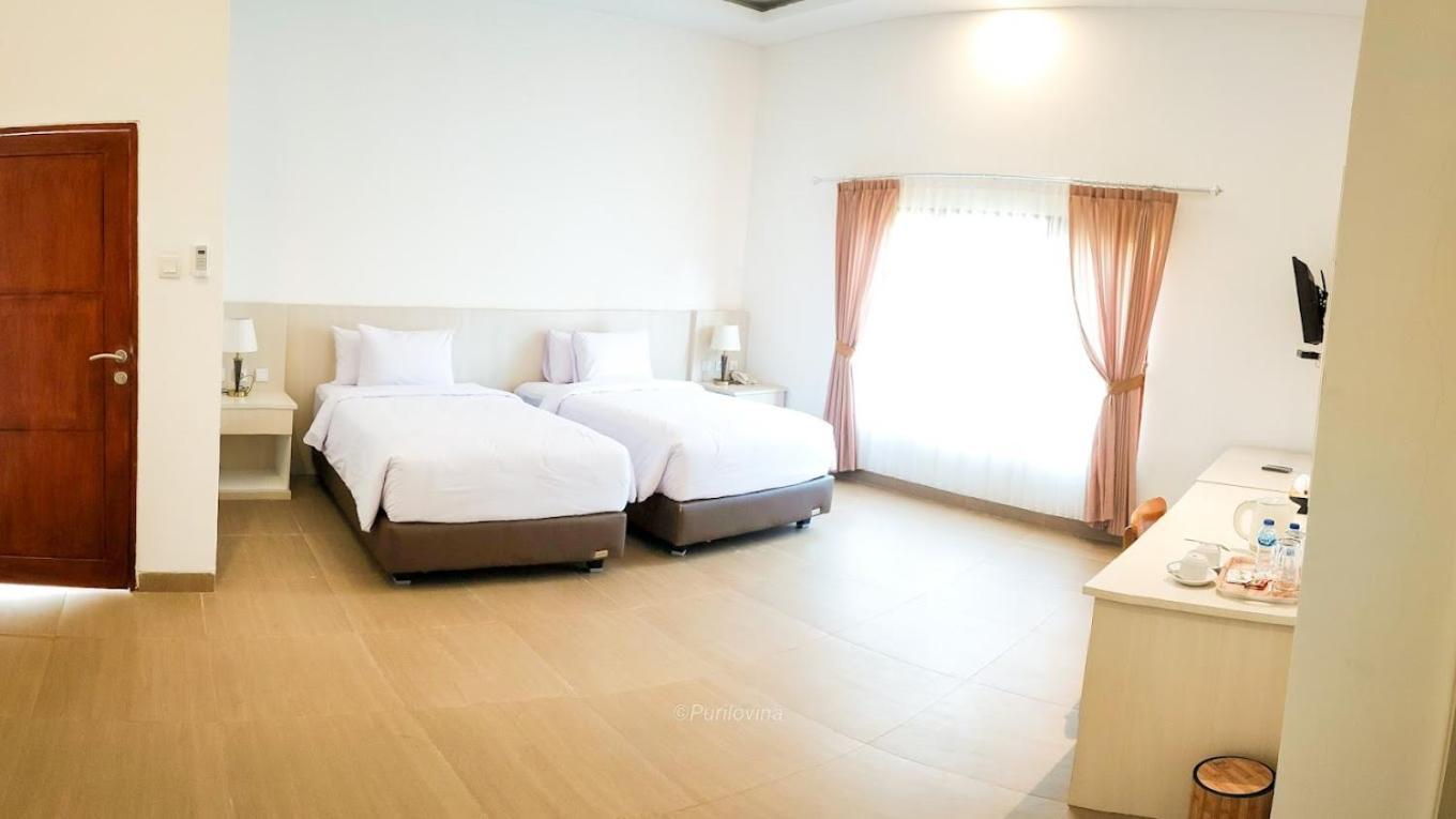 Puri Lovina Hotel Buitenkant foto