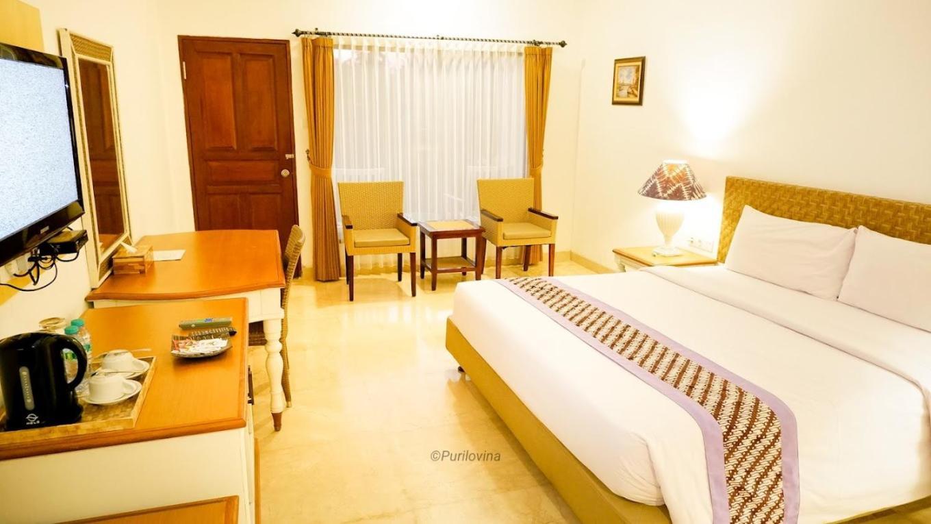 Puri Lovina Hotel Buitenkant foto