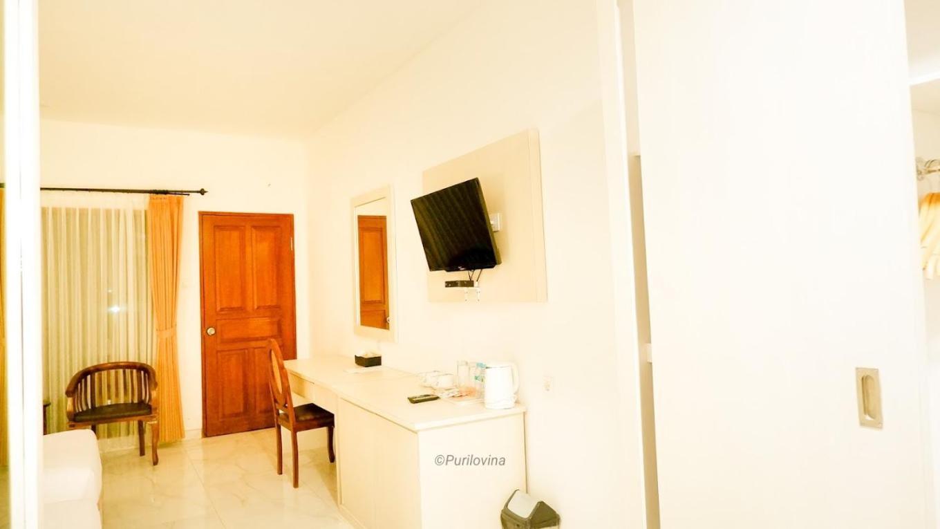 Puri Lovina Hotel Buitenkant foto
