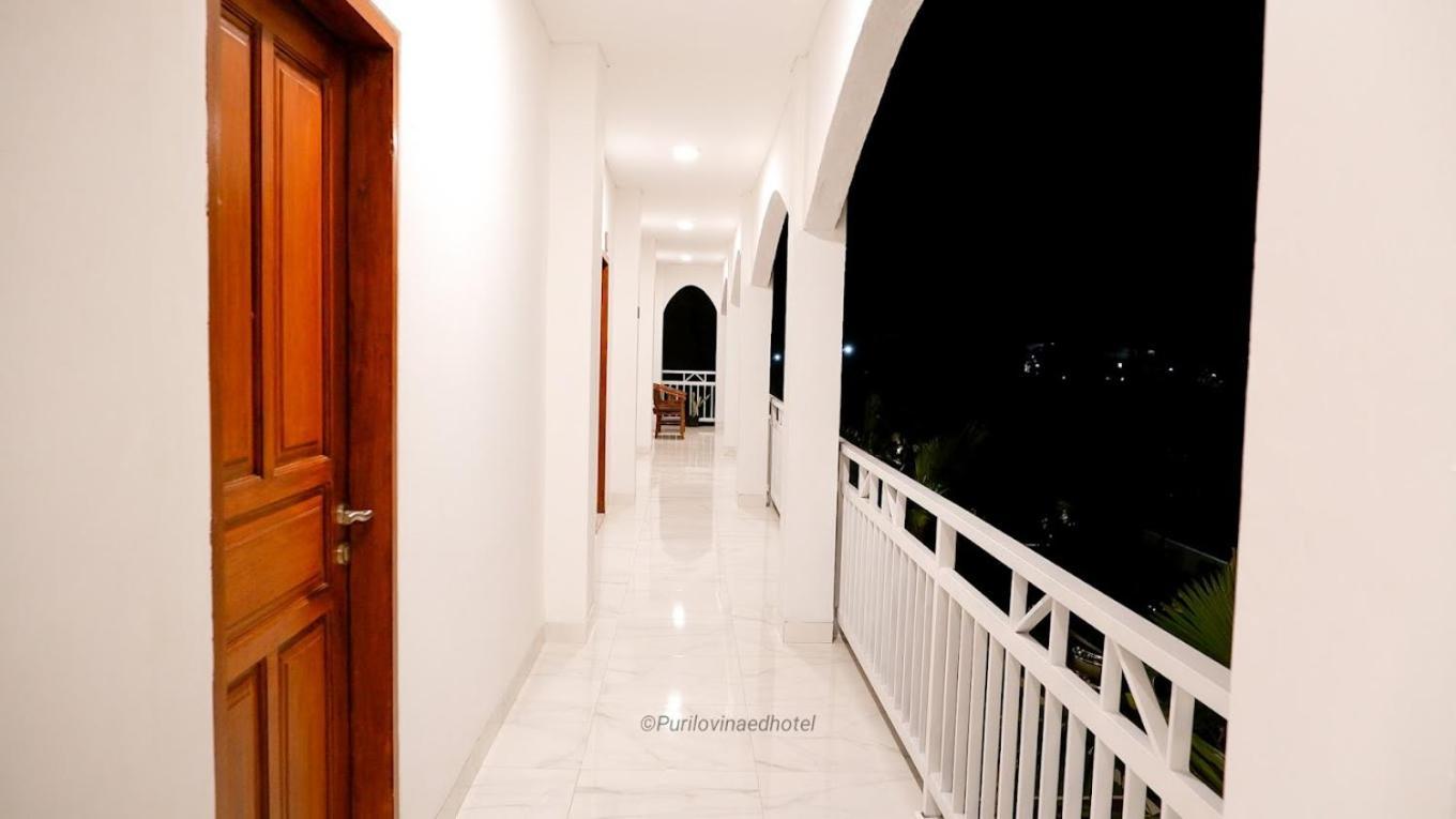 Puri Lovina Hotel Buitenkant foto