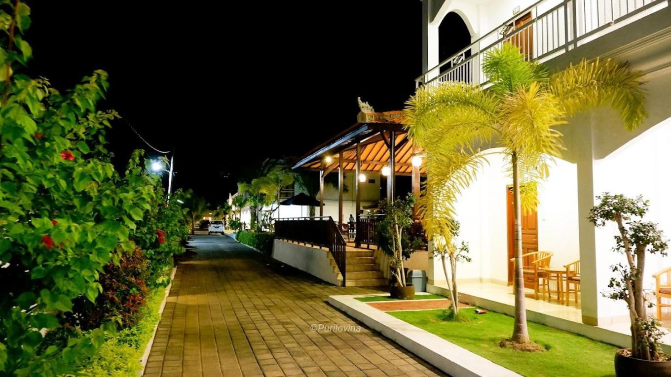 Puri Lovina Hotel Buitenkant foto